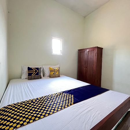 Spot On 93423 Kost Berkah Near Kebun Teh Wonosari Ξενοδοχείο Lawang Εξωτερικό φωτογραφία