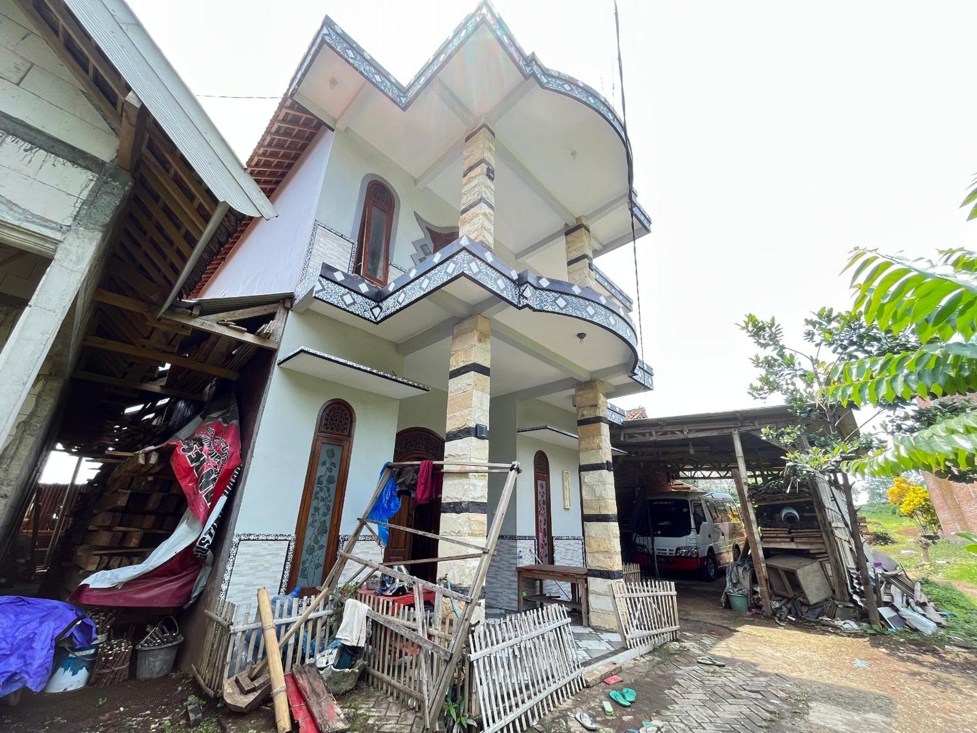 Spot On 93423 Kost Berkah Near Kebun Teh Wonosari Ξενοδοχείο Lawang Εξωτερικό φωτογραφία